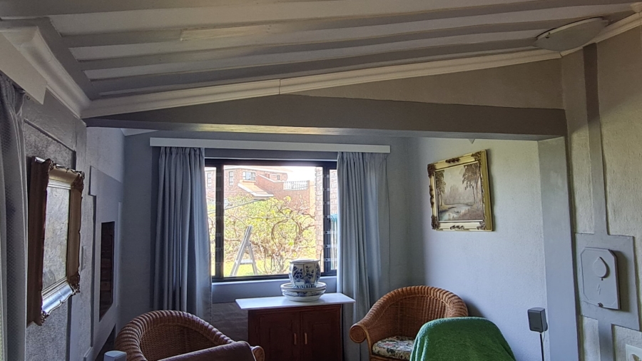 4 Bedroom Property for Sale in Boggomsbaai Western Cape